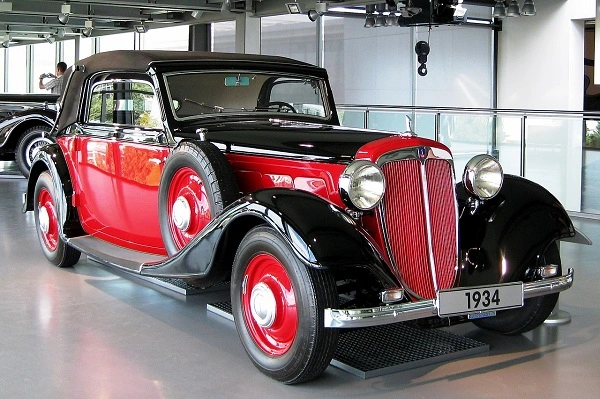 El primer auto Audi Front